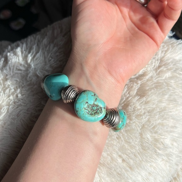 Chunky Silver & Turquoise Nugget Stretch Bracelet - Picture 3 of 5